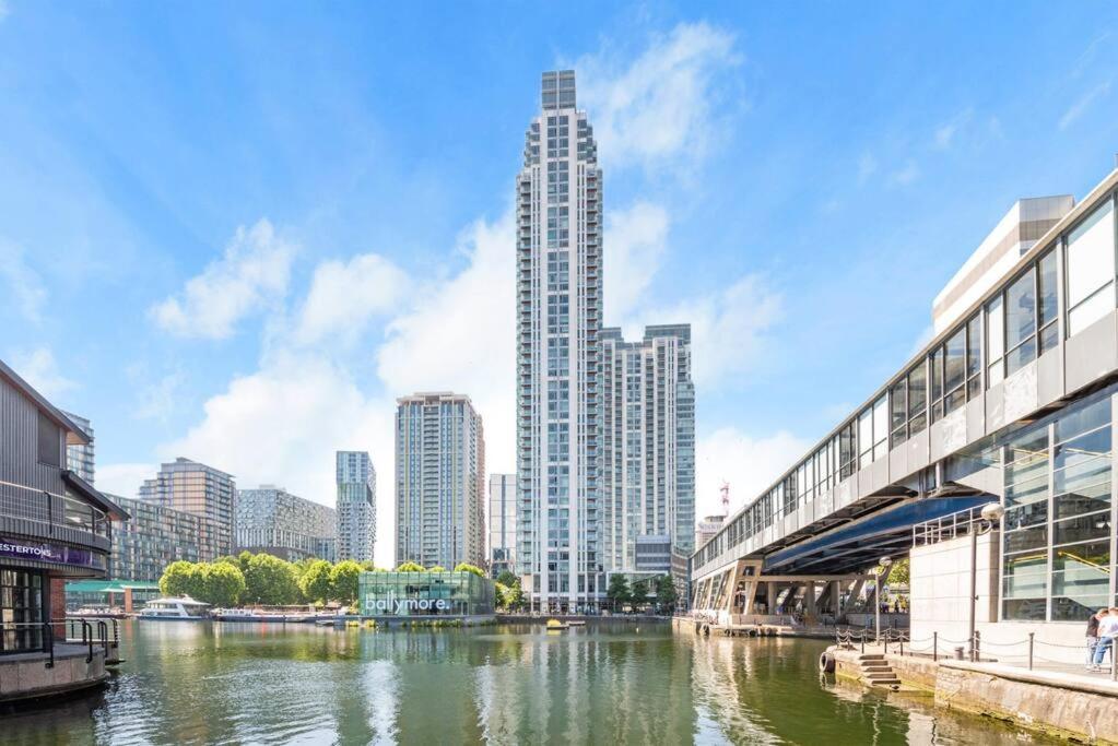 Skyview Waterside City Luxury Apartment Лондон Экстерьер фото